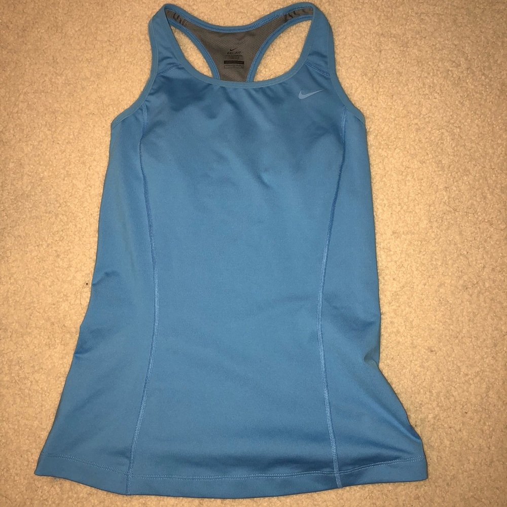 Nike training tank w/ shelf bra